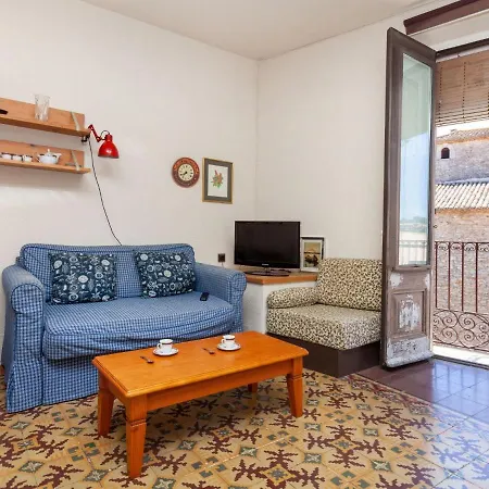 Plaza Apartment